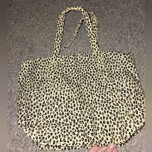 BAGGU NWT Honey Leopard Cloud bag